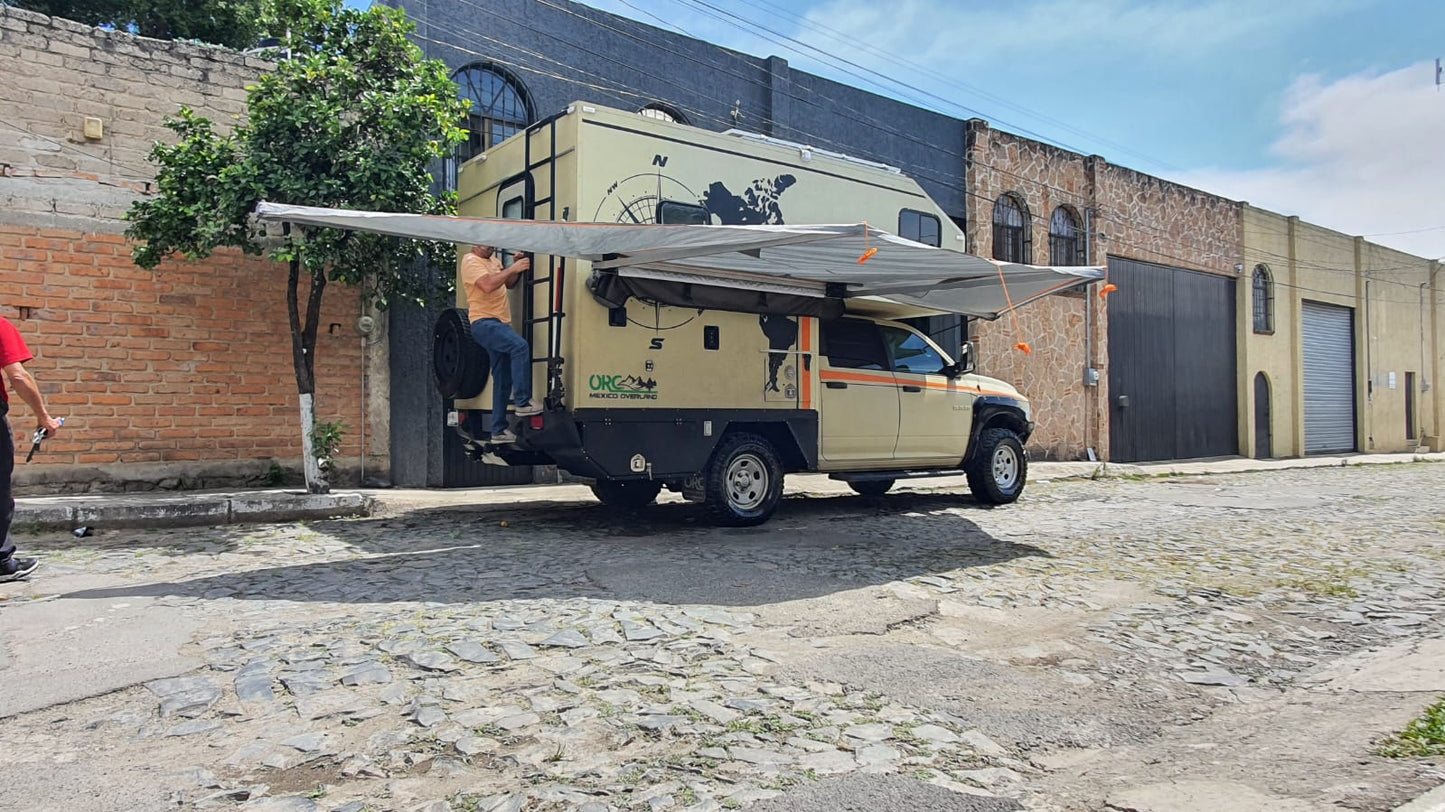 Adventure Box Truck XL